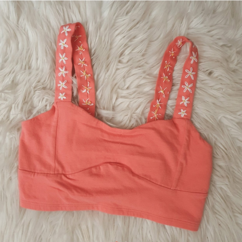 Daisy Embroidered Pink Crop Top